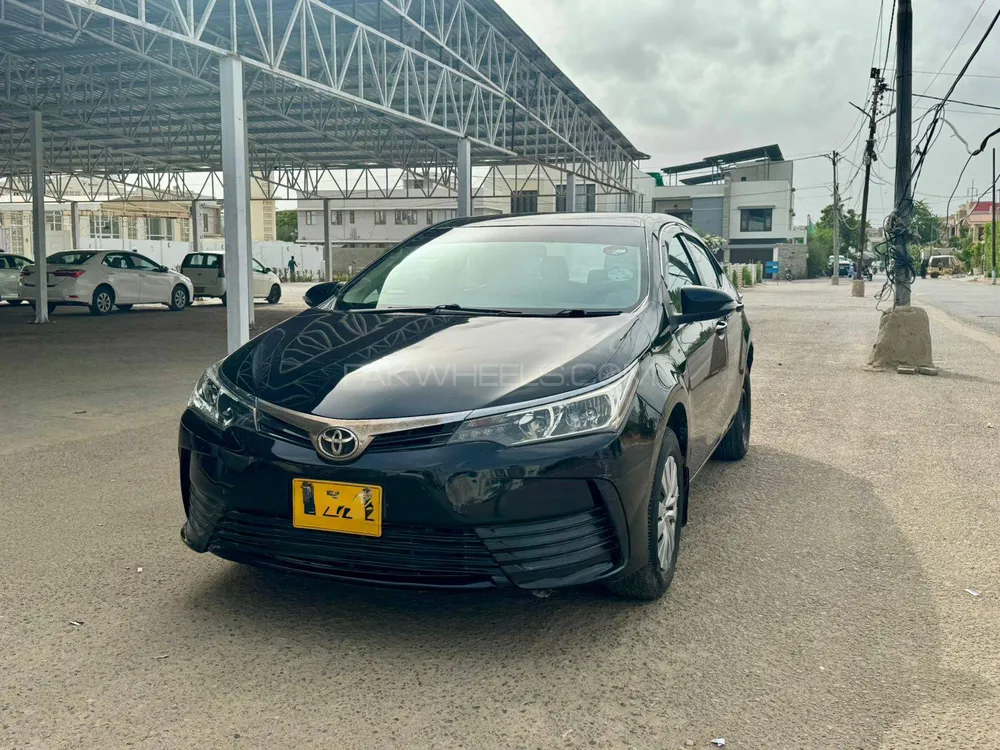 Toyota Corolla 2020 for Sale in Karachi Image-1