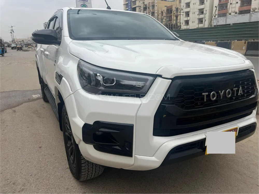Toyota Hilux 2024 for Sale in Karachi Image-1