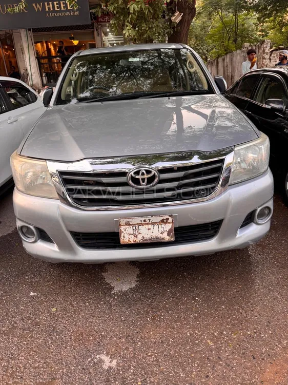Toyota Hilux 2014 for Sale in Islamabad Image-1