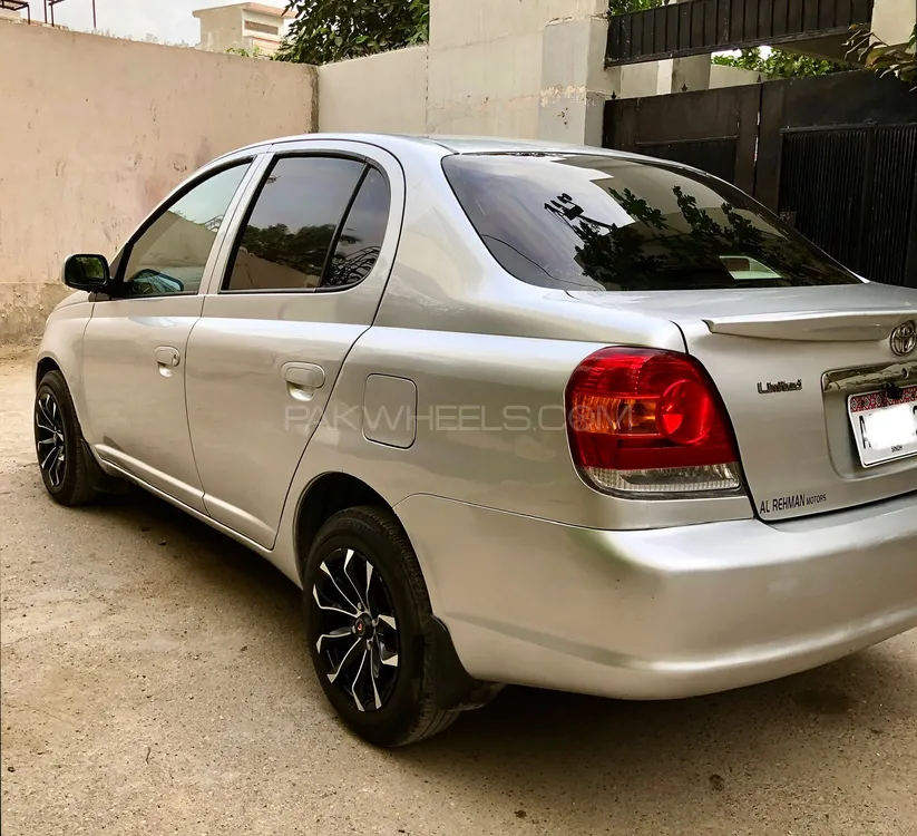 Toyota Platz 2008 for Sale in Karachi Image-1