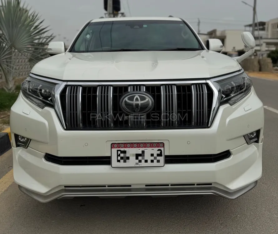 Toyota Prado 2018 for Sale in Karachi Image-1