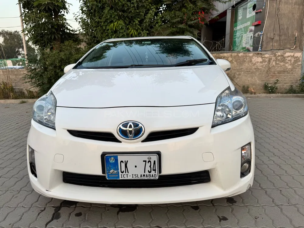 ٹویوٹا پریوس 2011 for Sale in نوشہرہ کینٹ Image-1
