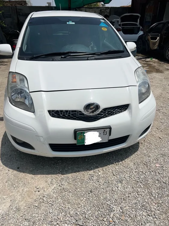 Toyota Vitz 2009 for Sale in Nowshera Image-1