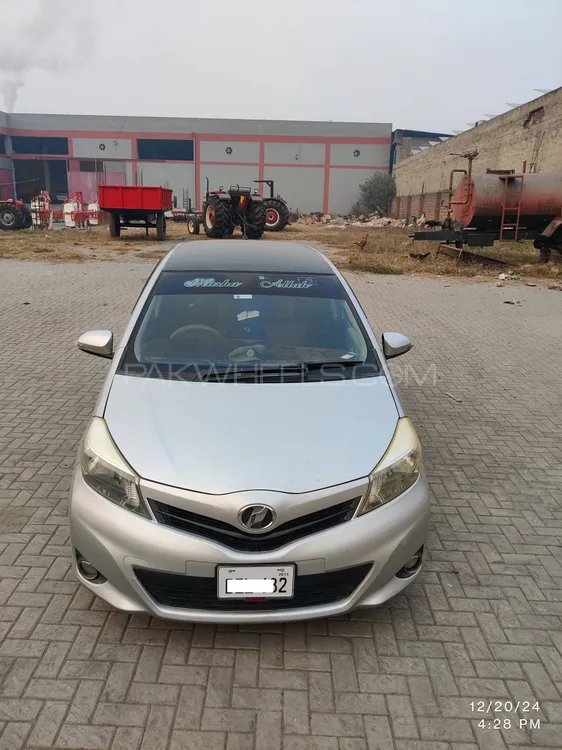Toyota Vitz 2012 for Sale in Lahore Image-1