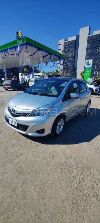 Toyota Vitz 2013 for Sale in Islamabad Image-1