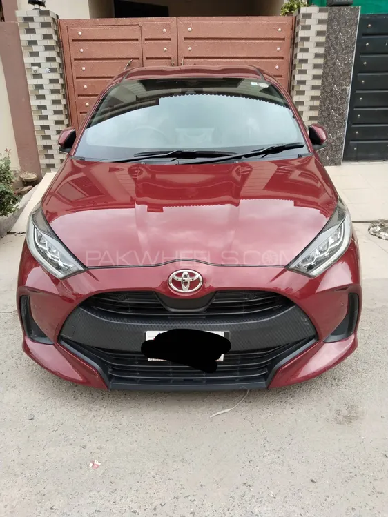 Toyota Yaris Hatchback 2023 for Sale in Sialkot Image-1