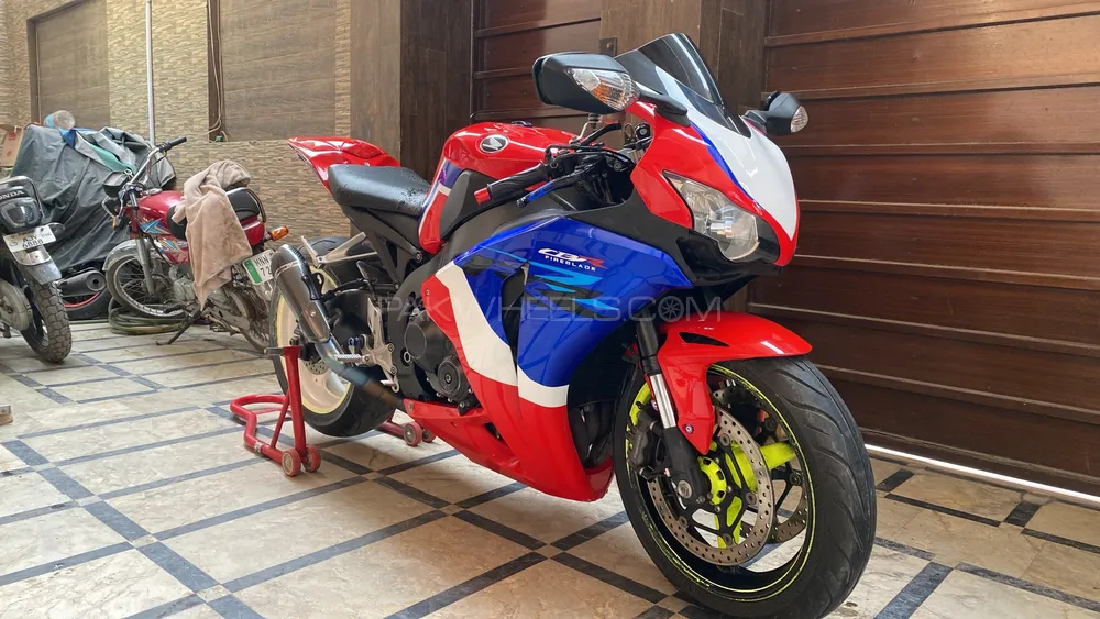 Honda CBR 1000RR 2008 for Sale Image-1
