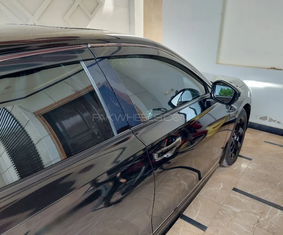 Honda Civic 2023 for Sale in Mian Channu Image-1