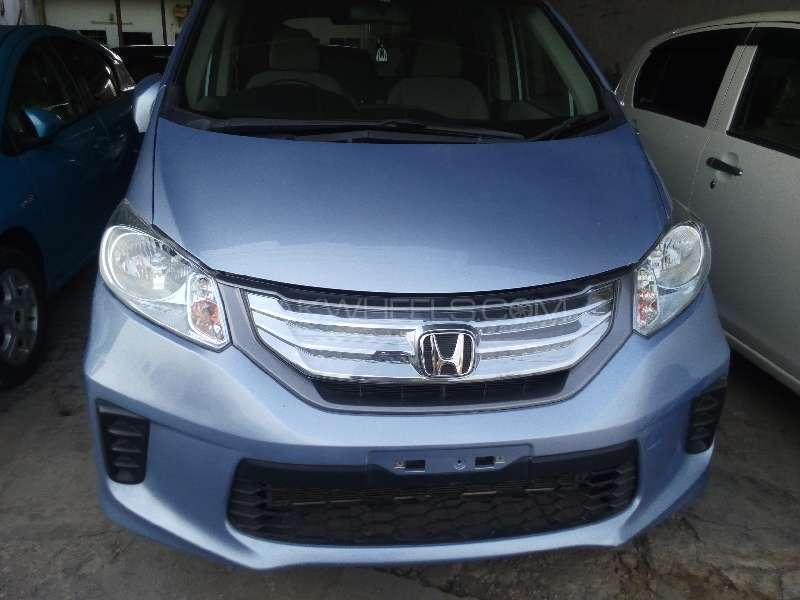 Honda Freed 2011 for Sale in Multan Image-1
