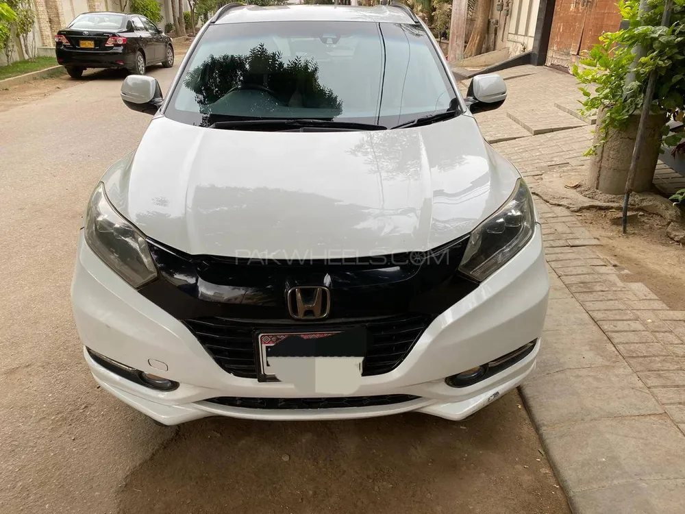 Honda Vezel 2013 for Sale in Karachi Image-1