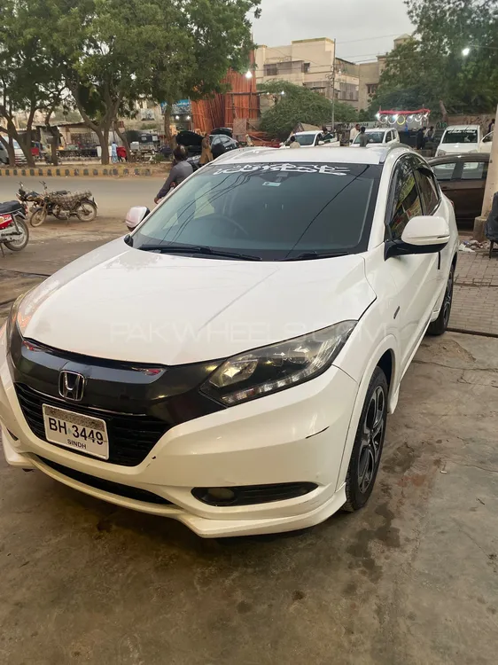 Honda Vezel 2014 for Sale in Karachi Image-1