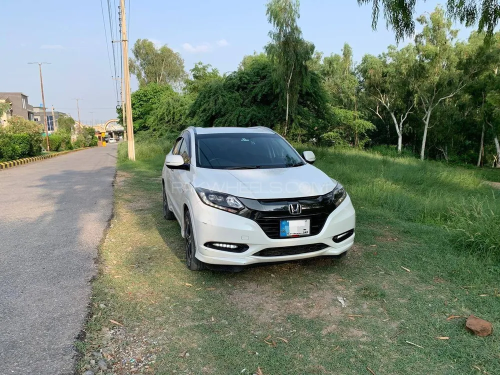 Honda Vezel 2016 for Sale in Rawalpindi Image-1