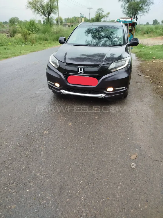 Honda Vezel 2017 for Sale in Kharian Image-1