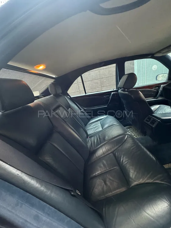 Mercedes Benz E Class 1998 for Sale in Peshawar Mercedes Benz E Class 1998 for Sale in Peshawar Image-7