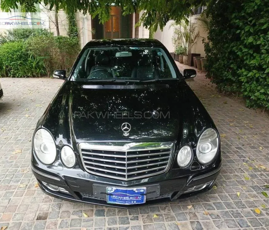 Mercedes Benz E Class 2009 for Sale in Lahore Image-1