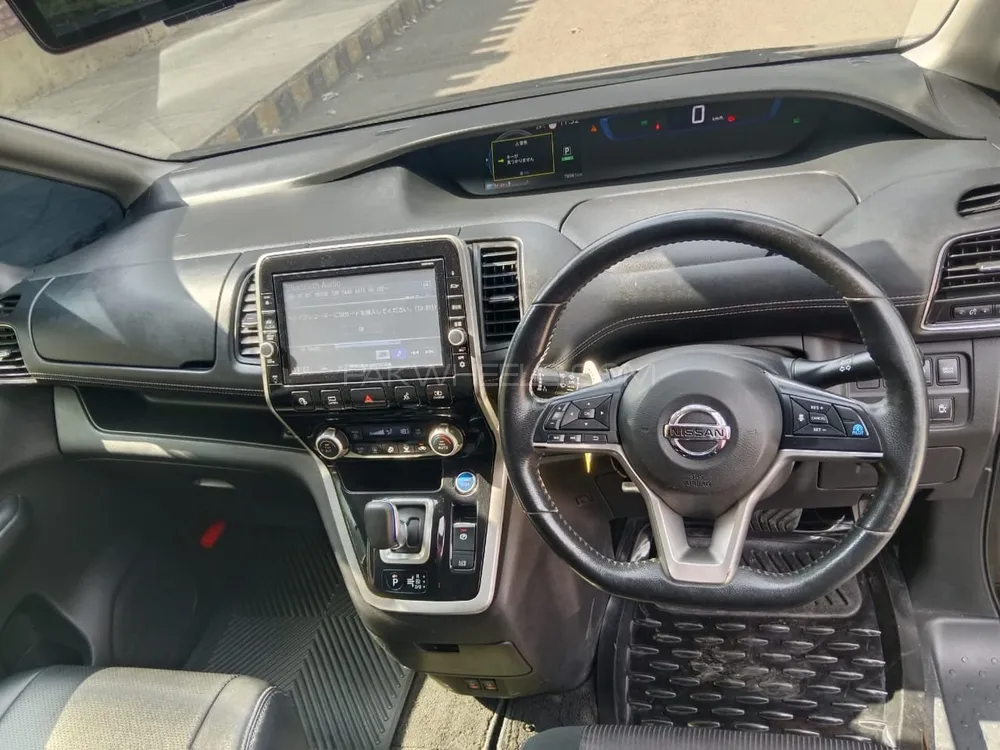 Nissan Serena 2019 for Sale in Gujranwala Image-1