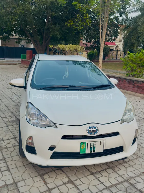 Toyota Aqua 2012 for Sale in Lahore Image-1