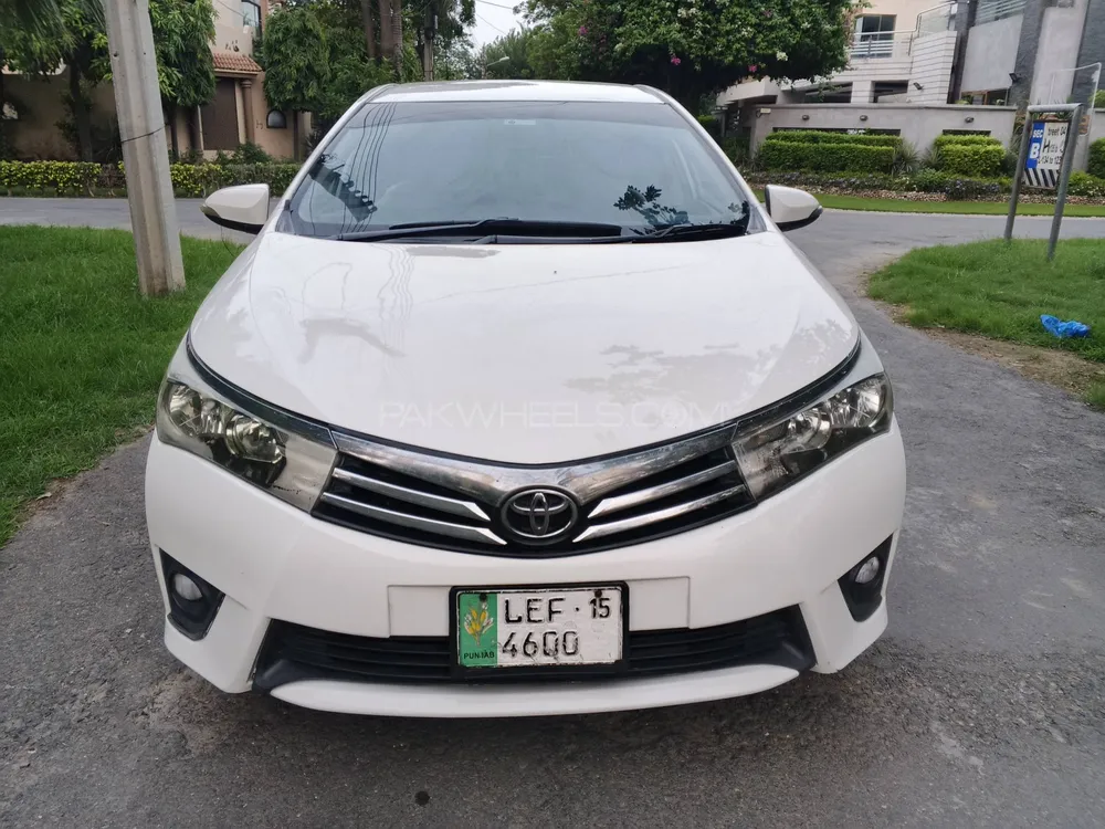 Toyota Corolla 2015 for Sale in Lahore Image-1