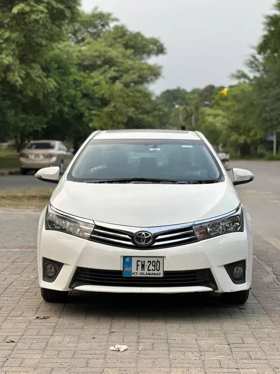 Toyota Corolla 2015 for Sale in Islamabad Image-1