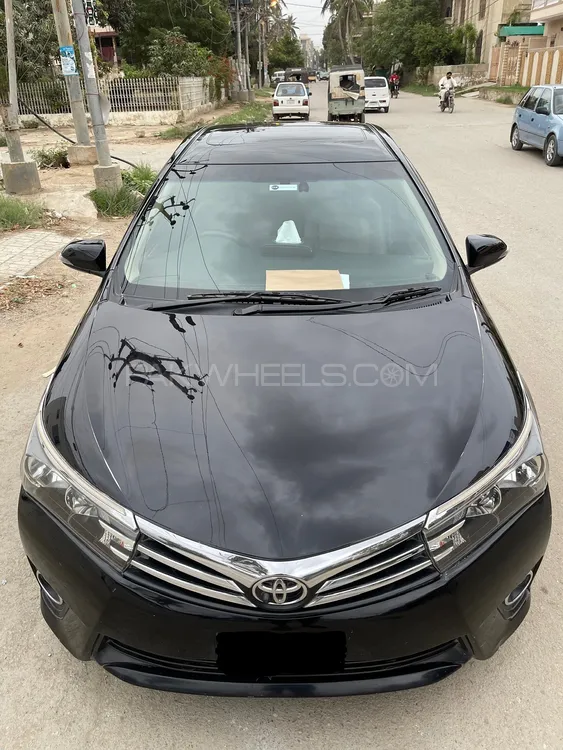 Toyota Corolla 2017 for Sale in Karachi Image-1