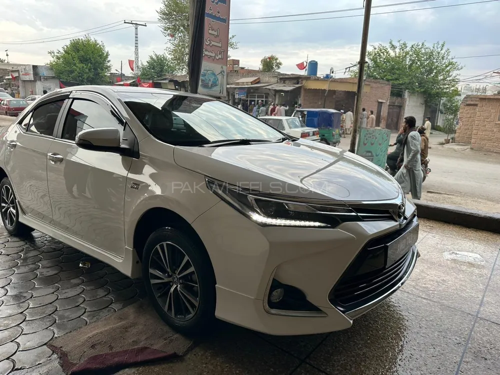 Toyota Corolla 2021 for Sale in Peshawar Image-1