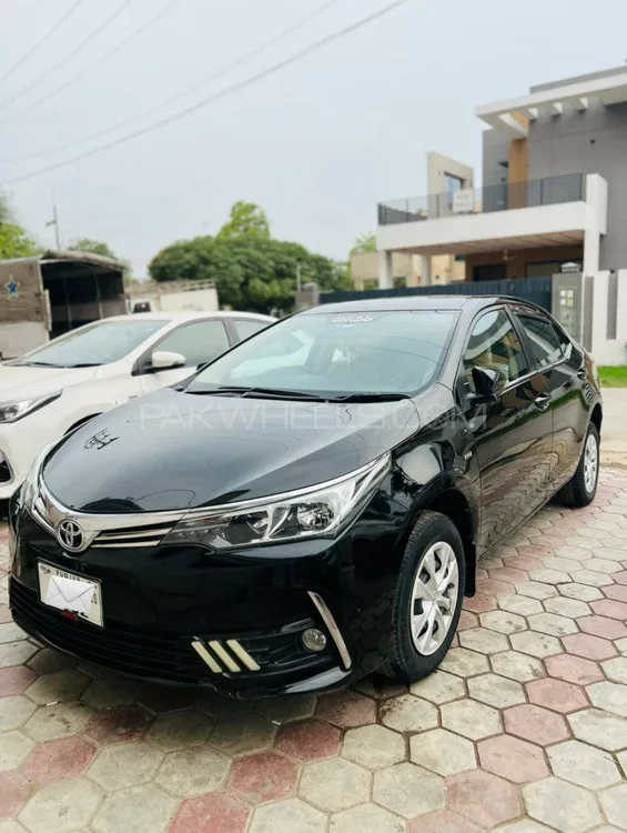 Toyota Corolla 2019 for Sale in Lahore Image-1