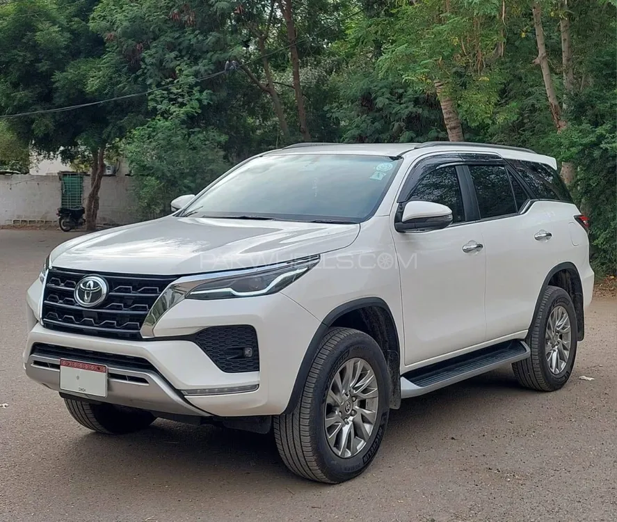 Toyota Fortuner 2021 for Sale in Karachi Image-1