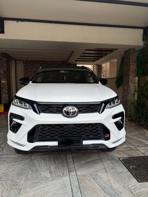Toyota Fortuner 2024 for Sale in Lahore Image-1
