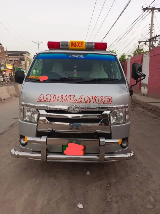 Toyota Hiace 2013 for Sale in Multan Image-1