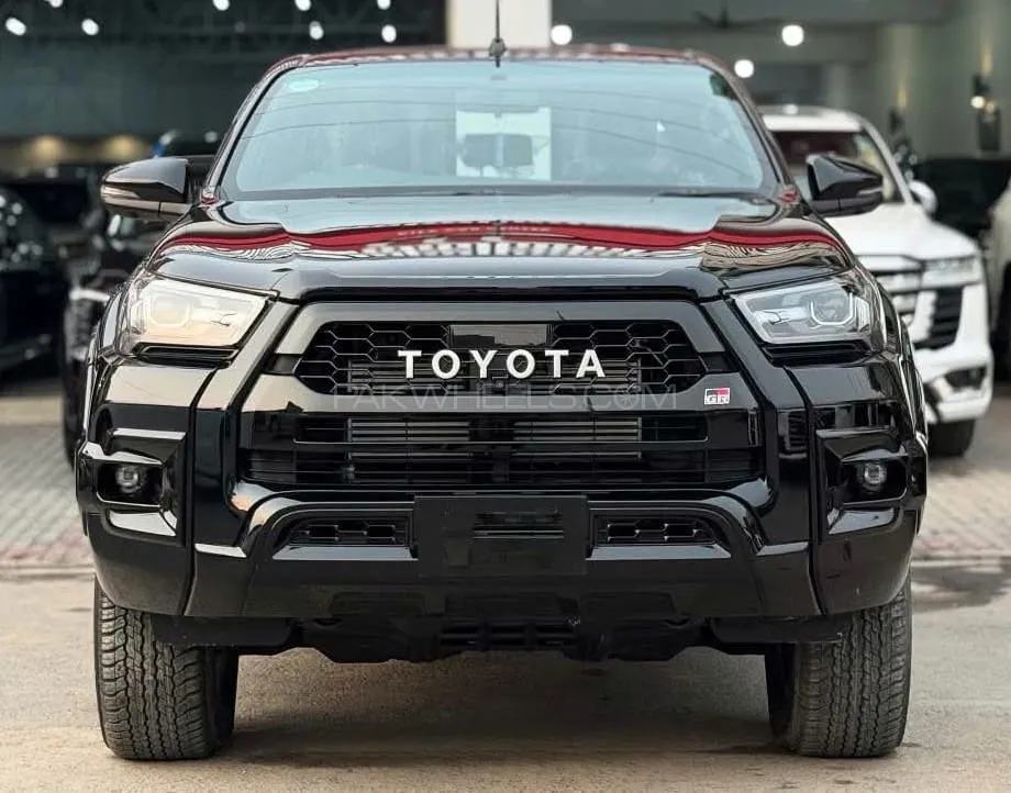 Toyota Hilux 2025 for Sale in Islamabad Image-1