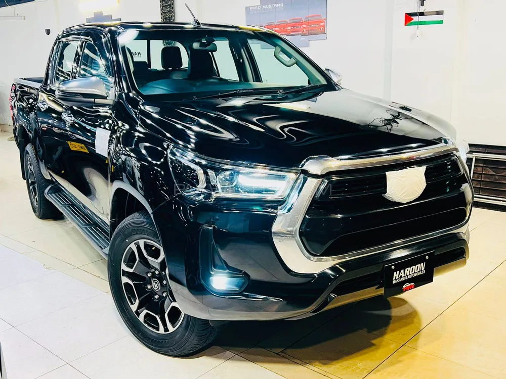 Toyota Hilux 2021 for Sale in Karachi Image-1
