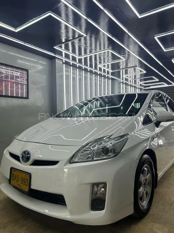Toyota Prius 2010 for Sale in Karachi Image-1