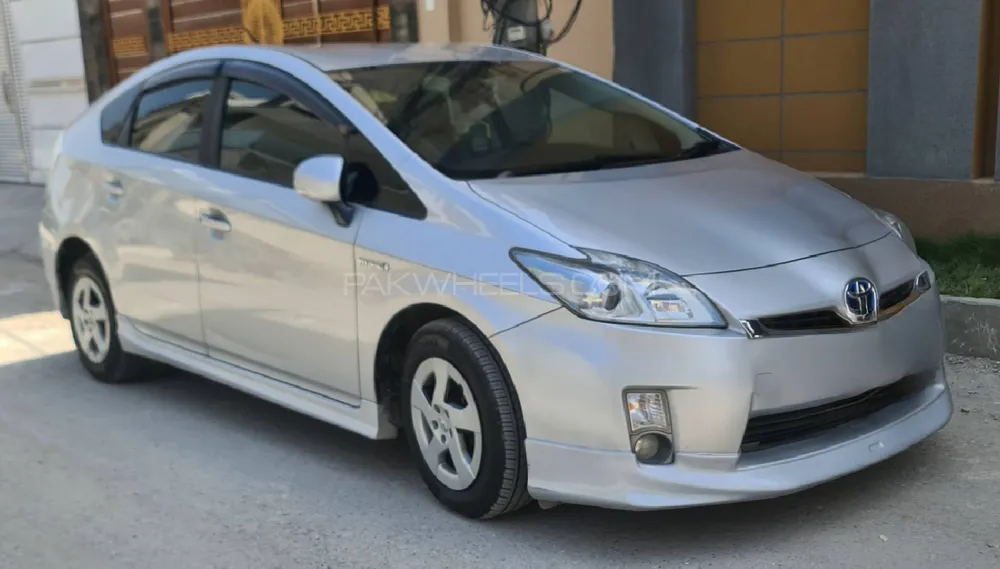Toyota Prius 2010 for Sale in Peshawar Image-1