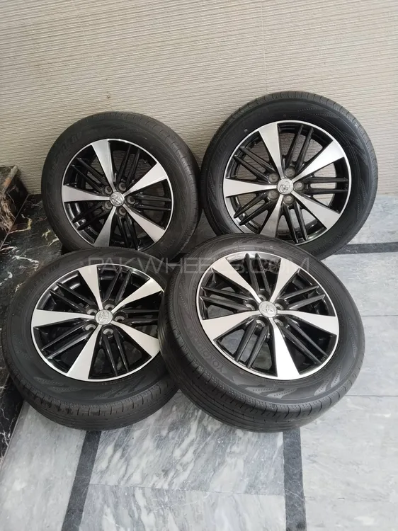 Toyota rim and tyres Yokohama Image-1