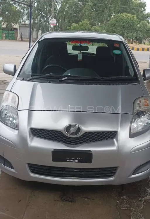 Toyota Vitz 2007 for Sale in Charsadda Image-1