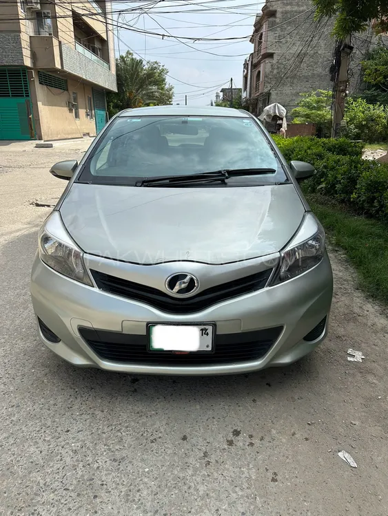 Toyota Vitz 2011 for Sale in Lahore Image-1
