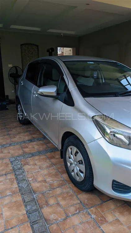 Toyota Vitz 2014 for Sale in Lahore Image-1