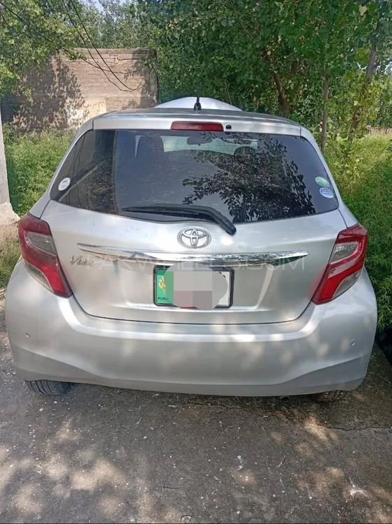 Toyota Vitz 2014 for Sale in Mardan Image-1
