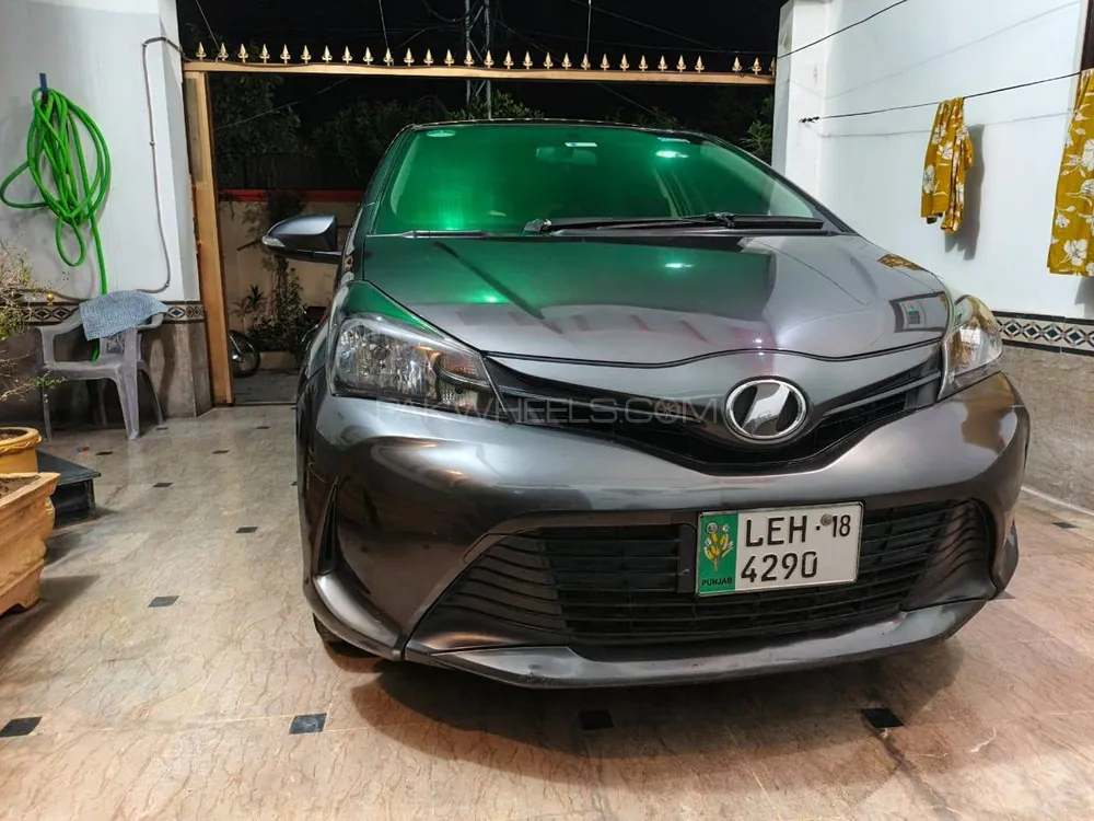 Toyota Vitz 2018 for Sale in Sialkot Image-1