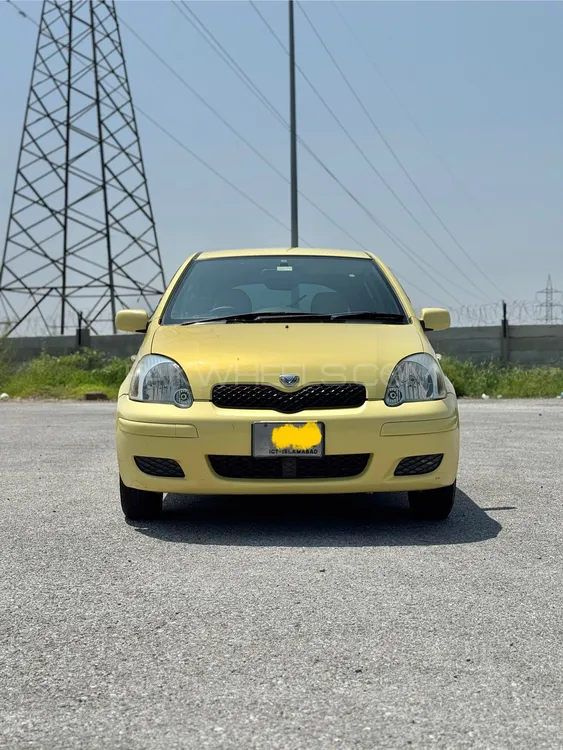 Toyota Vitz 2004 for Sale in Islamabad Image-1