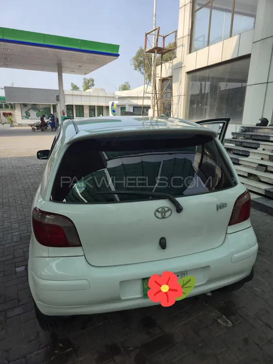 Toyota Vitz 2002 for Sale in Peshawar Image-1