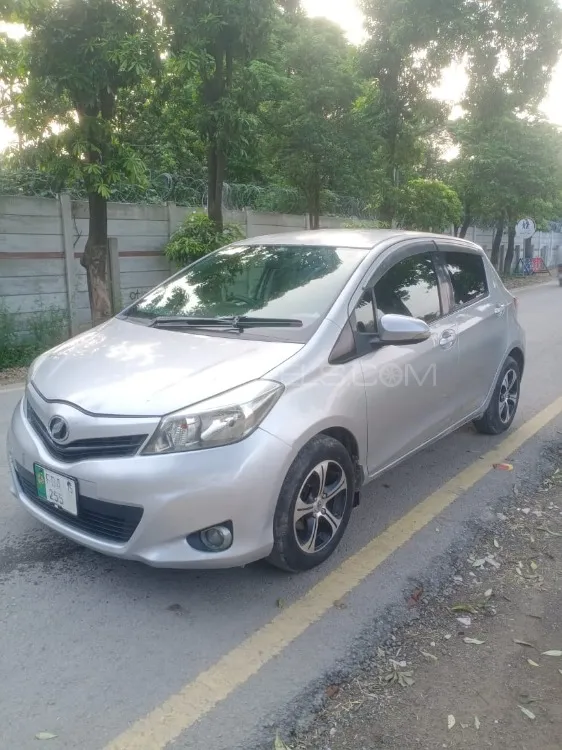 Toyota Vitz 2015 for Sale in Rawalpindi Image-1