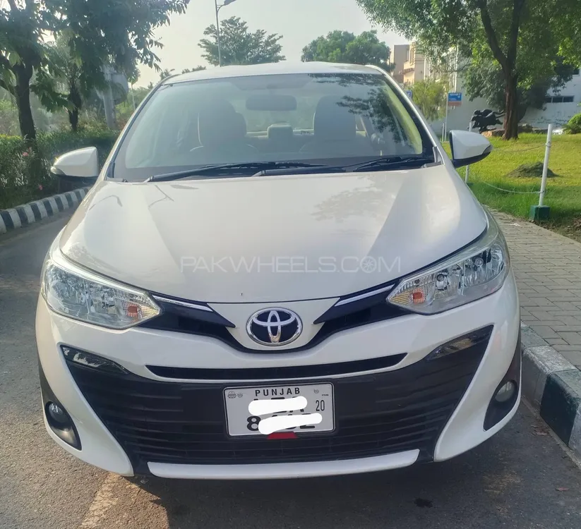 Toyota Yaris Sedan 2020 for Sale in Lahore Image-1