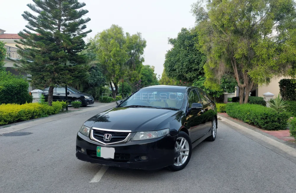 Honda Accord 2005 for Sale in Islamabad Image-1