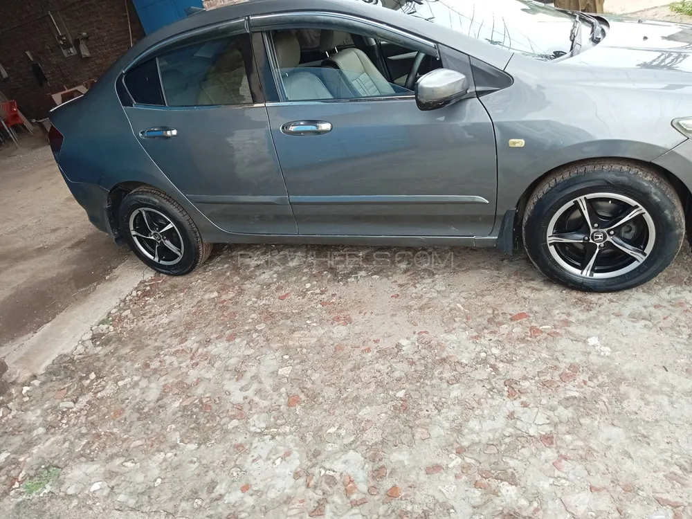Honda City 2011 for Sale in Gujranwala Image-1