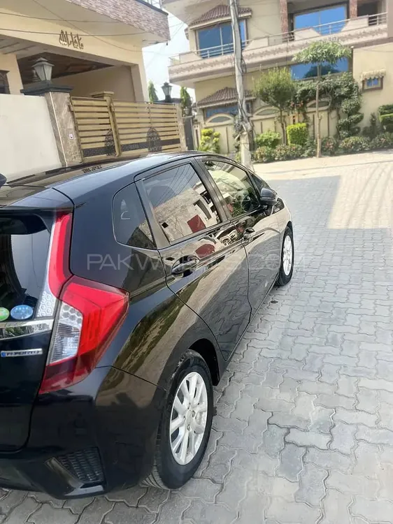 Honda Fit 2016 for Sale in Lahore Image-1