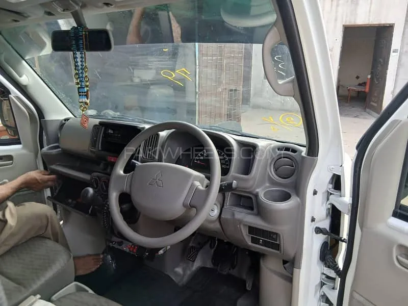 Mitsubishi Minicab 2025 for Sale in Islamabad Image-1