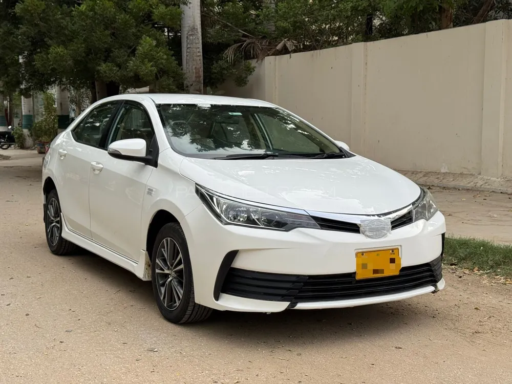 Toyota Corolla 2018 for Sale in Karachi Image-1