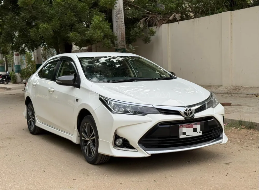 Toyota Corolla 2021 for Sale in Karachi Image-1
