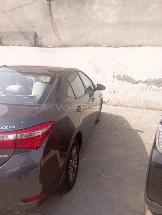 Toyota Corolla 2017 for Sale in Lahore Image-1